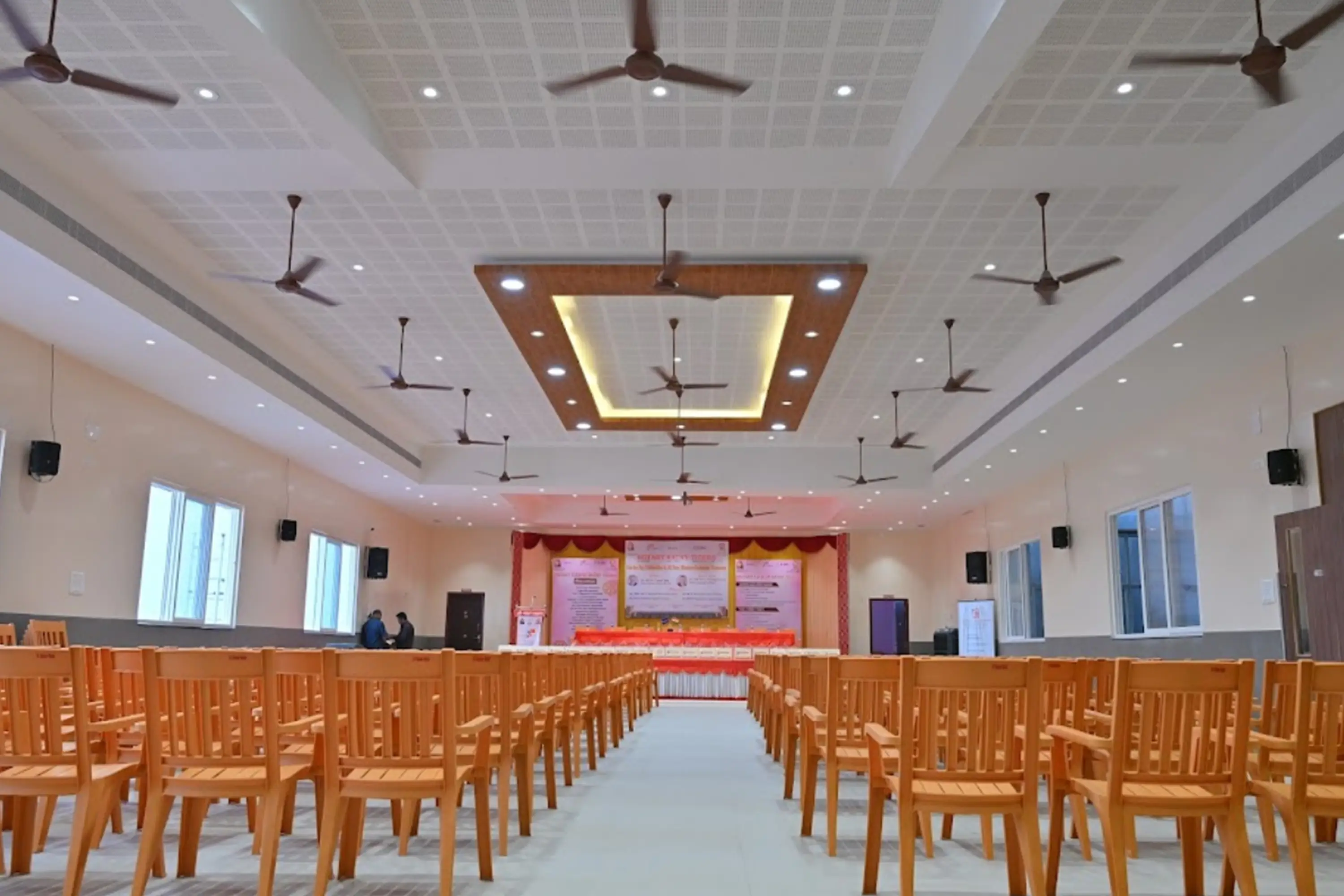 Sri Kumaran Mahal (A/C) - Perfect Wedding Hall in Sathyamangalam